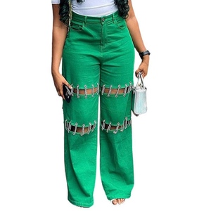 Jeans de Cintura Alta con Cadena y Tachuelas, Estilo Casual para Mujer, Diseño Moderno - Product Image 6