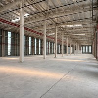 Bâtiment d'usine préfabriqué en structure métallique, charpente portique, panneaux en acier couleur personnalisée, entrepôt-atelier de Chongqing