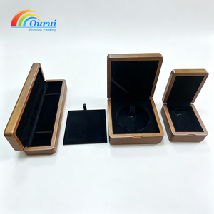 Caja de Joyería de Lujo, Diseño Rectangular Elegante en Cuero Premium, Forro de Terciopelo Suave, Detalle de Costura Dorada - Product Image 6