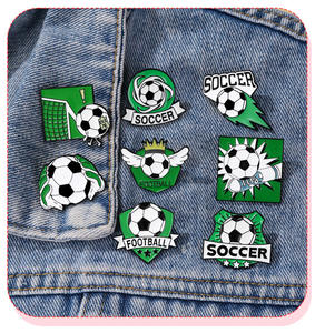 Pins Metálicos Esmaltados Personalizados para la Temporada de Fútbol 2026, Recuerdos de Torneos, Insignias de Fútbol para Aficionados - Product Image 2