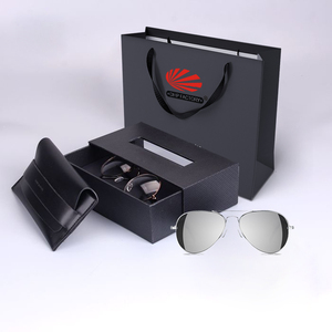 Coffret cadeau de lunettes de luxe personnalisé <span class=keywords><strong>Emballage</strong></span> de lunettes de soleil en <span class=keywords><strong>carton</strong></span> rigide noir mat brillant revêtement UV fermeture magnétique - Product Image 2