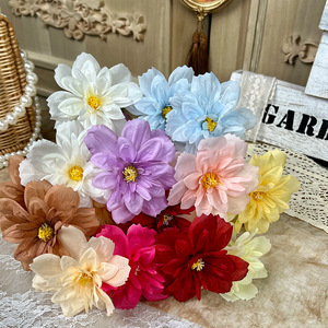 Bouquet de fleurs artificielles en soie pour mariage et décoration intérieure, longue durée, moulage par injection, fabriqué en Chine - Product Image 1