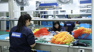 REFERNEEC 유럽 트럭 센서 1393113 1452862 1488340 1881260 오일 압력 센서 용 <span class=keywords><strong>3</strong></span>/4-Serie - Product Image 3