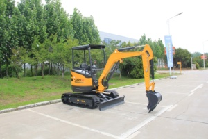 Mini Excavadora Hidráulica con Martillo Rompedor, Excavadora Hidráulica RC de 2.8 Toneladas en Venta - Product Image 2