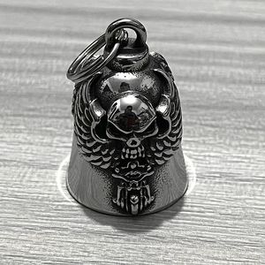 Llavero de acero inoxidable con forma de calavera de motocicleta y alas, colgante unisex - Product Image 4