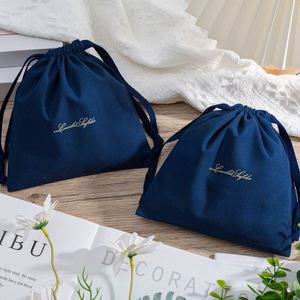 Pochette en velours recyclable avec cordon de serrage, impression de logo personnalisé, bleu foncé, petit sac de rangement, fonction de sécurité, impression sérigraphique, bijoux personnalisés - Product Image 1
