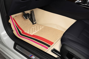 Tapetes de Piso Premium para Todo Clima para Audi Q2L E-tron, Tapetes de TPE con Ajuste OEM Personalizado - Protección Resistente para el <span class=keywords><strong>Interior</strong></span> del Vehículo - Product Image 4