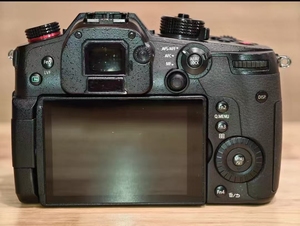 กล้อง Lumix GH5S เซ็นเซอร์ CMOS ความละเอียดสูงแบบ Four-Thirds กล้องดิจิตอล 4k 10MP รุ่น GH5S - Product Image 3