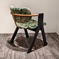 Chaise de salle à manger au design moderne et épuré, luxe léger, structure en bois de frêne massif, couleur de tissu personnalisable, fauteuil ergonomique, mobilier de salle à manger