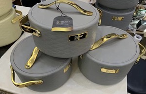 Juego de Recipientes Térmicos Aislados con Diseño Acolchado de Lujo, 1.5L 2L 2.5L, Olla Térmica con Plato de Metal Dorado para Regalo de Boda - Product Image 2