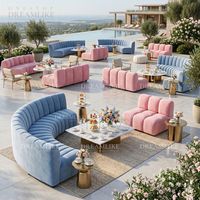 Ensemble complet de mobilier de luxe tout-en-un pour événements et fêtes : Canapé de mariage blanc et chaise transparente pour la location d'hôtels et de salles de banquet