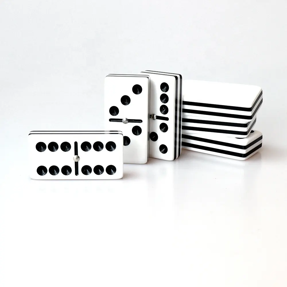 Factory double 6 six acrilico domino game set nero bianco acrilico a cinque strati con logo personalizzato e pacchetto per giochi da tavolo