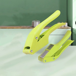 Presse multifonctionnelle pour la <span class=keywords><strong>cuisine</strong></span>, outil de <span class=keywords><strong>cuisine</strong></span> facile à nettoyer, presse-ail, râpe, outil créatif à double usage pour les légumes - Product Image 3