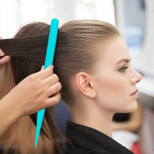 Brosse démêlante à poils rigides avec queue de rat pour le coiffage et la mise en volume en salon - Product Image 5