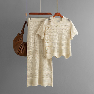 Conjunto de punto transpirable de verano para mujer: Camisa de punto hueca de manga corta y falda casual suelta a la moda - Product Image 5