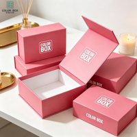 Boîte cadeau personnalisée de luxe en carton gris recyclable avec fermeture magnétique, doublée d'éponge, logo personnalisé en relief, finition mate/brillante, vente en gros