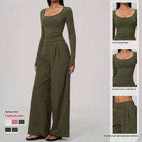 Ensemble de fitness col en V, coupe ajustée, motif uni, respirant, séchage rapide, tenue de course en extérieur, taille haute, ensemble de sport 2 pièces 9599