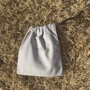 Bolsa de Algodón Muselina Orgánica Biodegradable y Ecológica Personalizada por el Fabricante, con Cordón y Logotipo Impreso, para Regalos o Velas - Product Image 4