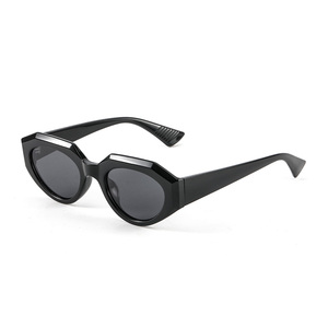 Lunettes <span class=keywords><strong>de</strong></span> <span class=keywords><strong>soleil</strong></span> vintage <span class=keywords><strong>haut</strong></span> <span class=keywords><strong>de</strong></span> <span class=keywords><strong>gamme</strong></span> à la mode unisexe Rectangle Logo personnalisé lunettes <span class=keywords><strong>de</strong></span> <span class=keywords><strong>soleil</strong></span> Uv400 rétro nuances lunettes <span class=keywords><strong>de</strong></span> <span class=keywords><strong>soleil</strong></span> polarisées vente en gros - Product Image 3