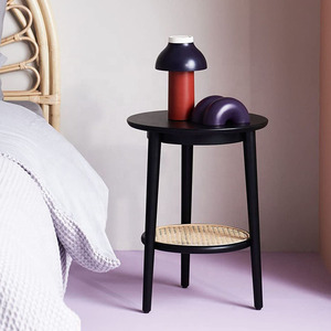 <span class=keywords><strong>Table</strong></span> basse <span class=keywords><strong>ronde</strong></span> combinée à deux niveaux avec <span class=keywords><strong>pieds</strong></span> en bois massif et rotin - Product Image 3