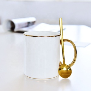 Tazza di ceramica creativa succo di latte tazza di acqua placcato oro nero manico bicchieri coppia di amanti succo di limone tazze trasparenti regali - Product Image 4