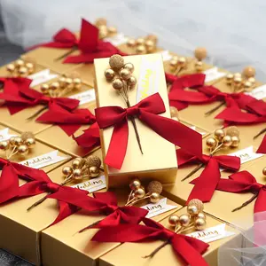 Kotak Cokelat Kertas Buatan Tangan Kemasan Permen Pernikahan dengan Bunga Buatan