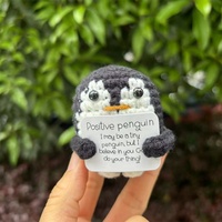 Pomme de terre positive maison chambre fête décor Mini fait à la main pingouin en peluche pendentif fil à tricoter mignon poupée cadeaux d'anniversaire décoration de chambre