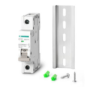 Interruptor de Circuito de Corriente Continua para Sistemas Eléctricos Marinos y de Autocaravanas que Brinda Protección Esencial de la Línea de CC a Bordo - Product Image 1