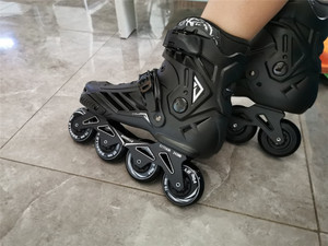 Patins à roulettes de vitesse professionnels pour adultes (hommes et femmes) – Chaussures de hockey à roulettes - Product Image 3