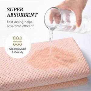 Serviette de séchage pour cheveux en microfibre grande taille avec logo personnalisé, avec bande élastique, adaptée aux femmes ayant des cheveux longs et mouillés, pour une protection optimale. - Product Image 3