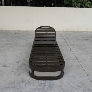 تصميم جديد لكرسي استرخاء خارجي بإطار ألومنيوم ونسيج راتان على الطراز الأوروبي لجانب حمام السباحة - Product Image 3