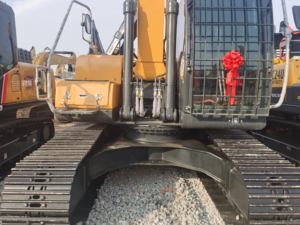 Excavateurs Hyundai d'occasion originaux de la Corée en bon état 220Lc-9s Disjoncteur de godet d'excavatrice sur chenilles hydraulique de 20 tonnes - Product Image 4