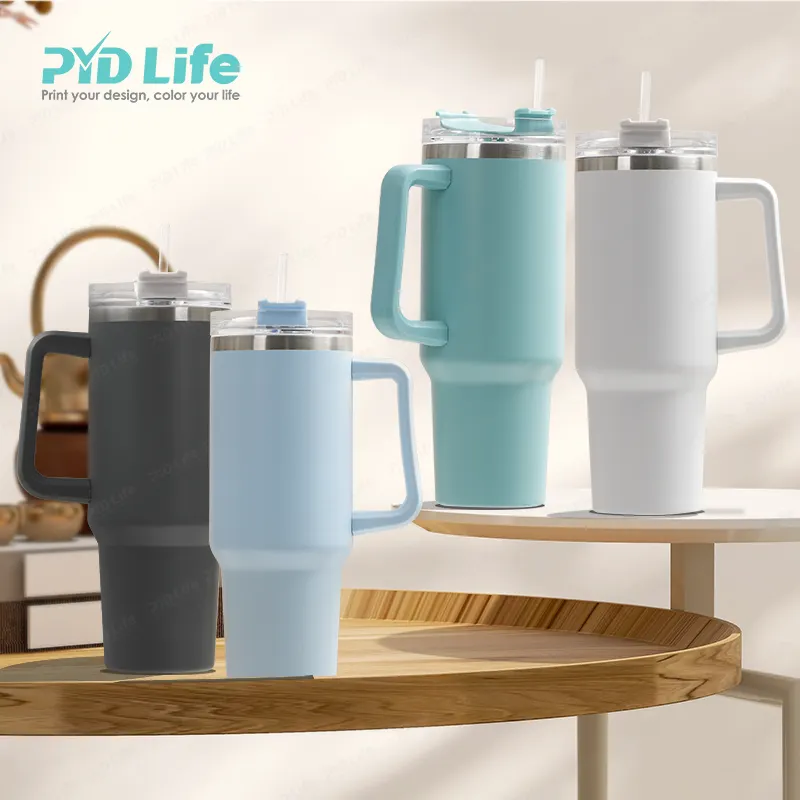 PYD Life Tazza da caffè personalizzata rivestimento in polvere Yety doppia parete in acciaio inox 40oz tazza con manico e paglia