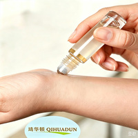 Huile parfumée roll-on QIHUADUN Aqua Breeze, parfum d'eau portable pour usage quotidien sur le corps, étiquette personnalisée OEM, vente en gros.
