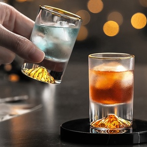Mini vasos de chupito de cristal transparente de 2oz de lujo con base y borde de montaña Gold Peaks - Product Image 3