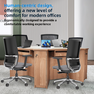 Mesa Hexagonal de estilo moderno Escritorio para varias personas con pantalla de visualización eléctrica ajustable en altura Escritorio de computadora para muebles escolares - Product Image 4