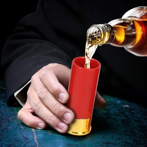 Personal isierte 1,5 Unzen Mini Bullet Whisky Glas Pumpgun Patronen Schnaps gläser Kunststoff <span class=keywords><strong>12</strong></span> Gauge Schnaps gläser 4er-Set - Product Image 3