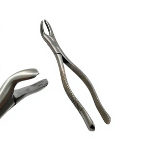 Forceps d'extraction dentaire # Extracteur dentaire manuel en acier inoxydable de qualité supérieure avec 17 dents supérieures à mâchoires dentelées, certifié CE - Product Image 1
