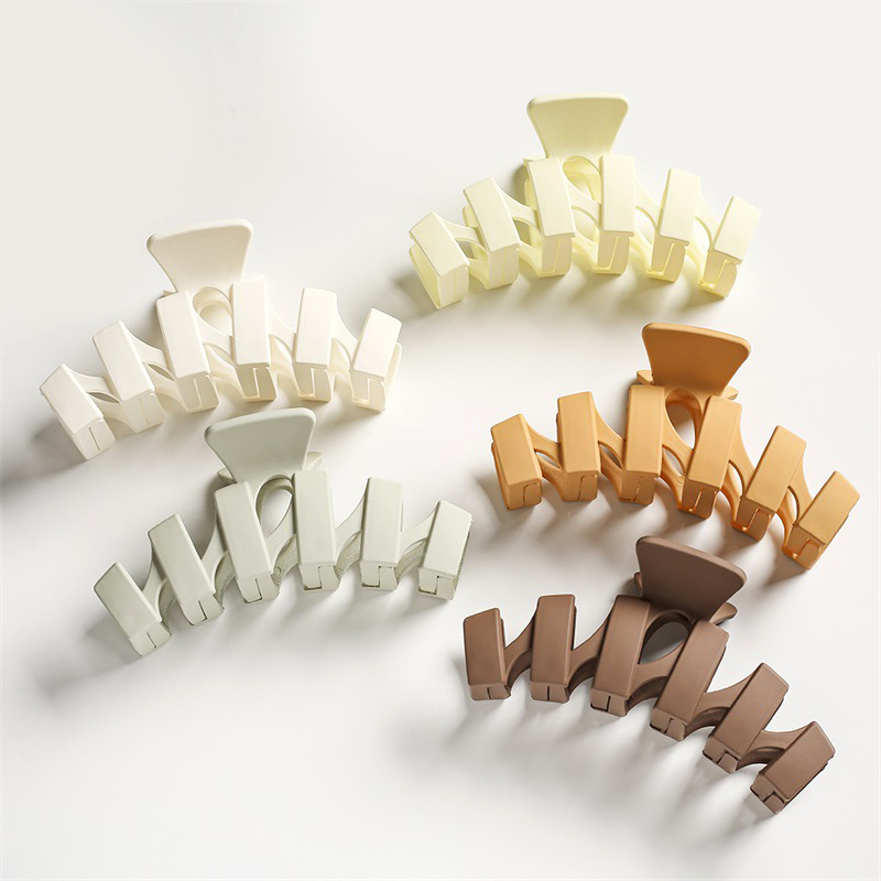 Корейская однотонная матовая полая акриловая заколка для волос с когтями для девочек, красочная большая заколка для волос с акулой, женские матовые заколки для волос