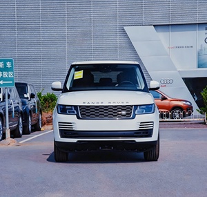 Range Rover 2018 Land Rover Range Rover Edizione <span class=keywords><strong>Prestige</strong></span>, <span class=keywords><strong>Auto</strong></span> Usata a Benzina con Motore Turbo V6 da 3.0 Litri - Product Image 3