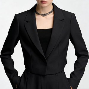 <span class=keywords><strong>Blazer</strong></span> noir sur mesure pour femme, silhouette ample et fluide en tissu lisse, polyvalent pour le soir et le bureau - Product Image 4