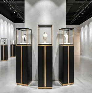 Vitrine <span class=keywords><strong>de</strong></span> présentation <span class=keywords><strong>de</strong></span> bijoux haut <span class=keywords><strong>de</strong></span> gamme <span class=keywords><strong>de</strong></span> qualité muséale, autoportante, en verre, avec éclairage LED, pour salle <span class=keywords><strong>d</strong></span>'exposition et design intérieur <span class=keywords><strong>de</strong></span> <span class=keywords><strong>magasin</strong></span> <span class=keywords><strong>de</strong></span> <span class=keywords><strong>d</strong></span>étail - Product Image 2