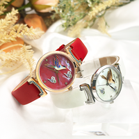 Dernière petite montre de luxe légère bracelet en cuir montre à quartz pour femme cadran en perles naturelles montre-bracelet féminine élégante cadeau