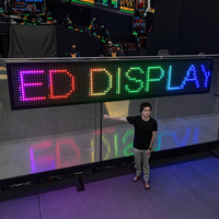 Écran d'affichage numérique LED polychrome d'extérieur contrôlé par Wifi babillard mobile pour la publicité