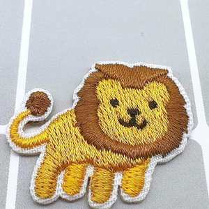 Mini Patchs Autocollants Mignons Lion, Tigre, Dinosaure, Grenouille, Poisson pour Décoration Vêtements, Chaussures, Chapeaux - Product Image 2