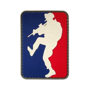 Badge tactique 3D en PVC souple avec patch auto-agrippant pour décoration vestimentaire - Product Image 1