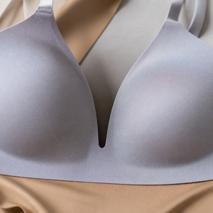 Ensemble de lingerie pour femme, soutien-gorge sans couture Moonlight Silver Deep-V et shorty sans couture, sensation peau nue, confort quotidien - Product Image 5
