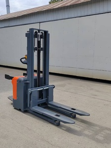 Chariot élévateur électrique 1 tonne de capacité, longueur de fourche 1200 mm, utilisation debout, usage intérieur, entraînement par moteur DC - Product Image 4