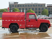 Truk Penyemprot Air 4WD Bertenaga, Sasis Tangguh 4x4, Tangki Air Darurat untuk Kondisi Jalan yang Kompleks