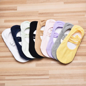 9 Farben professioneller Fitness-Pilates niedriger Schnitt 3 Riemen rückenfrei rutschfeste Yoga-Sport-Griffsocken - Product Image 3